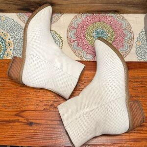 MiiM White Perf Leather Festival Booties Boots Mi.iM Anthropologie